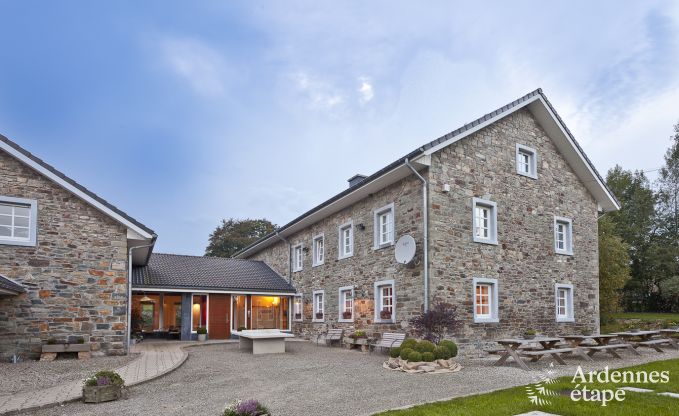Villa de Luxe  Btgenbach pour 26 personnes en Ardenne