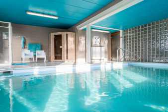 Villa 4 toiles pour 15 personnes  Gesves avec piscine intrieure