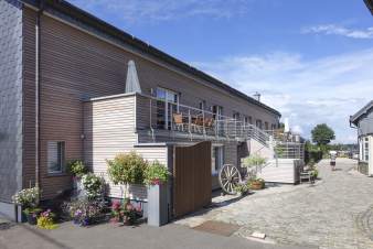 Luxueux appartement de vacances pour 8 personnes  Btgenbach