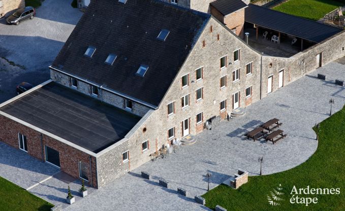 Villa de Luxe  Rochefort pour 48 personnes en Ardenne